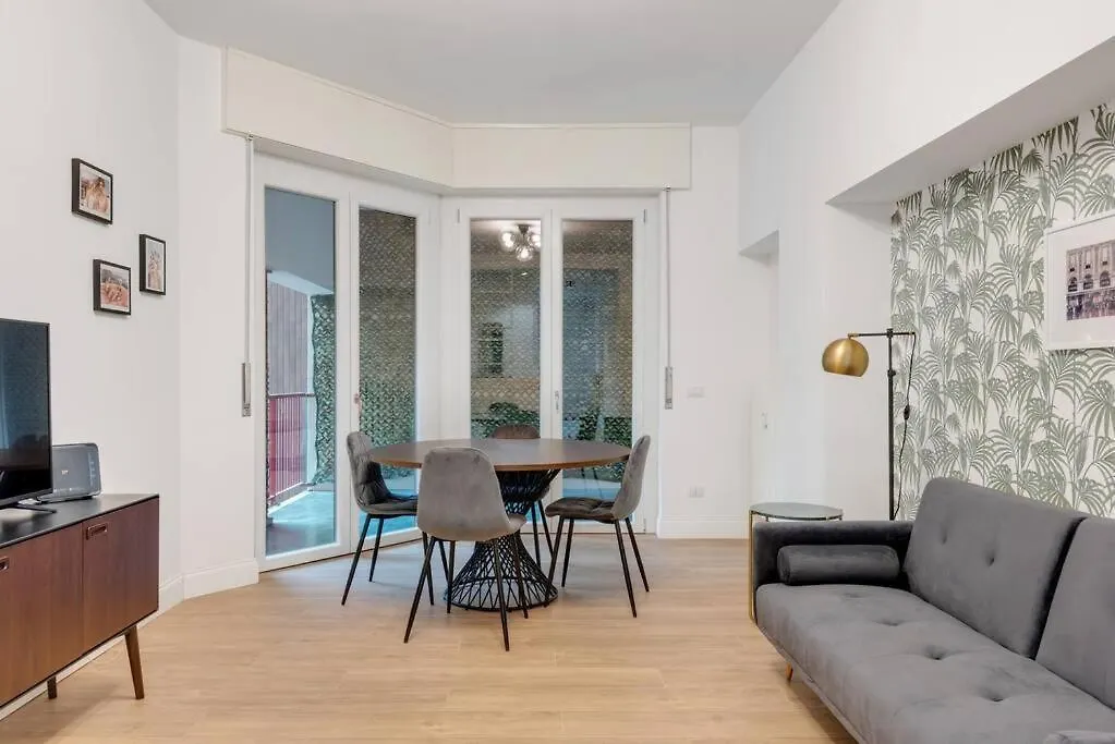 Easylife - Cozy & Comfy Apt In Design District ميلان